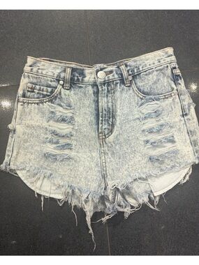 High-Waist Distressed Acid Wash Denim Shorts - Light Blue